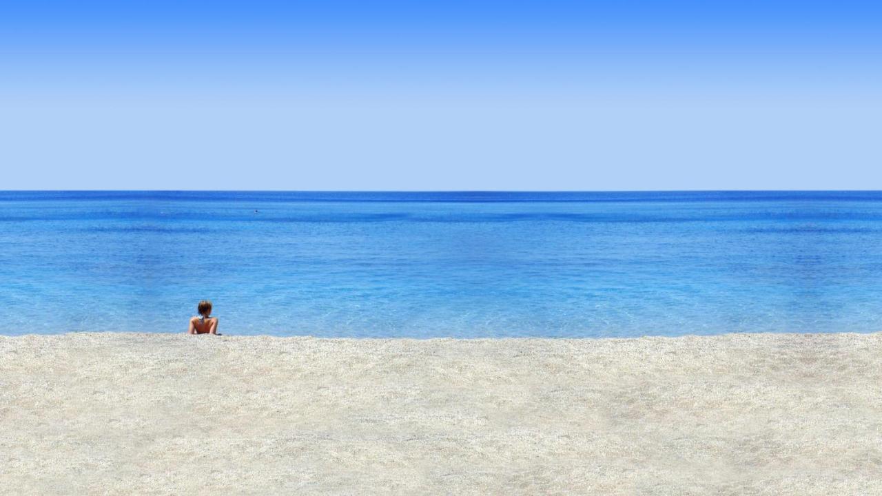 Annaview Apartments & Suites بلاكاس المظهر الخارجي الصورة