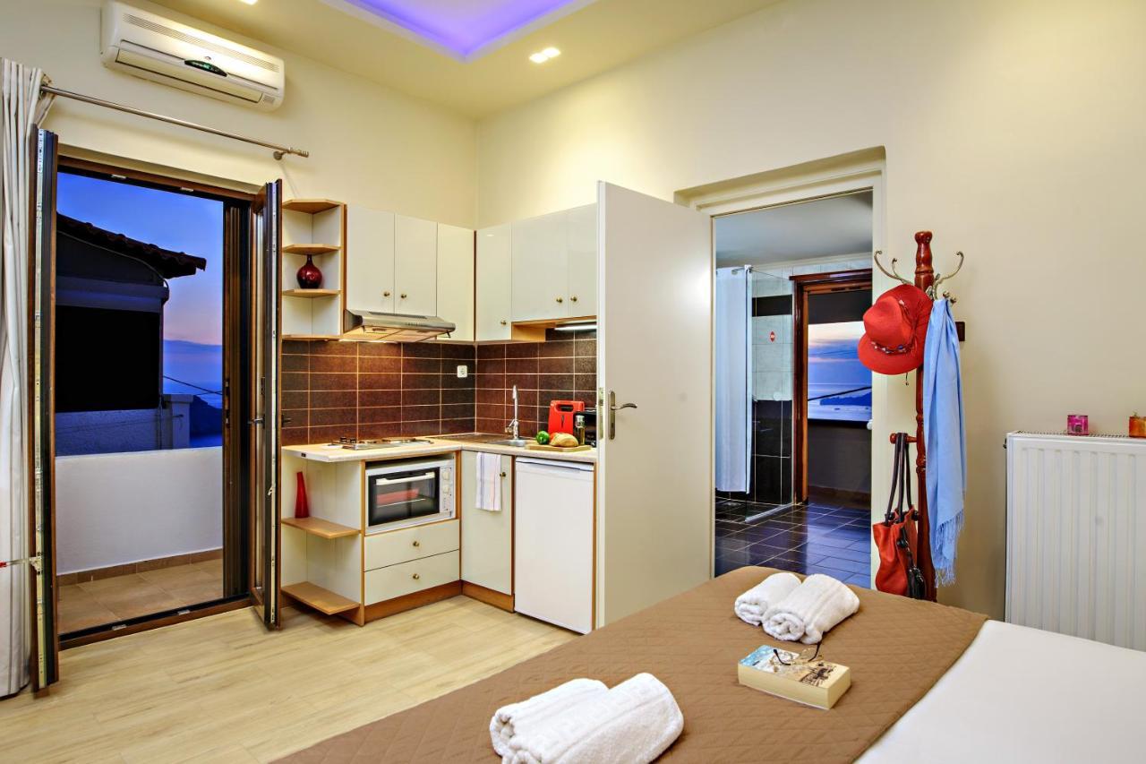 Annaview Apartments & Suites بلاكاس المظهر الخارجي الصورة